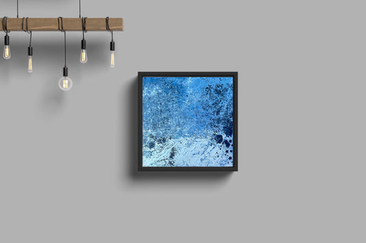 Unikat "Eisblaues Flüstern" - 20 x 20 cm